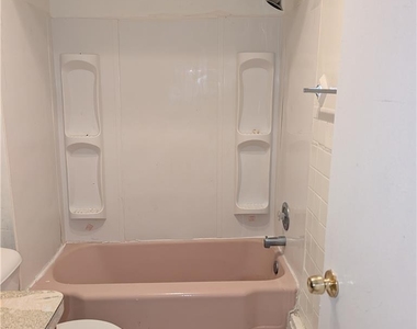 1139 W Turner Street - Photo Thumbnail 3
