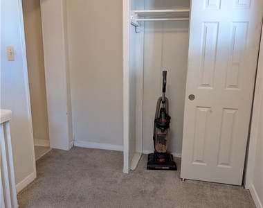1139 W Turner Street - Photo Thumbnail 10