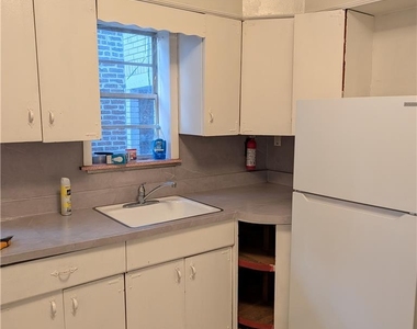 1139 W Turner Street - Photo Thumbnail 2