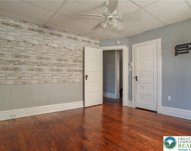41 N 4th Street - Photo Thumbnail 10