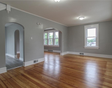 933 Philadelphia Road - Photo Thumbnail 3