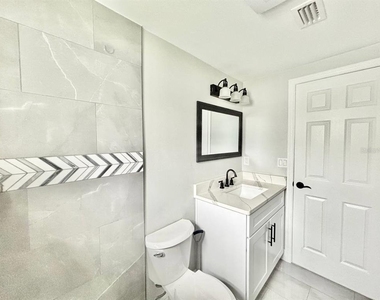 425 Orangewood Drive - Photo Thumbnail 30