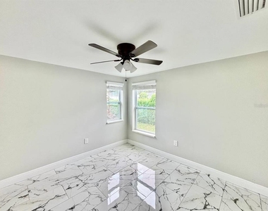 425 Orangewood Drive - Photo Thumbnail 14