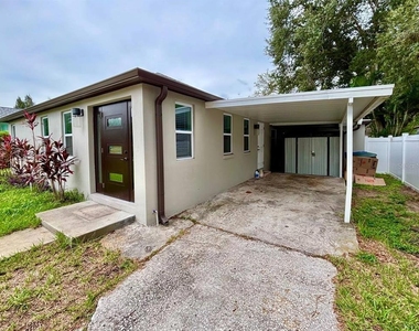 425 Orangewood Drive - Photo Thumbnail 3