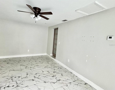 425 Orangewood Drive - Photo Thumbnail 27