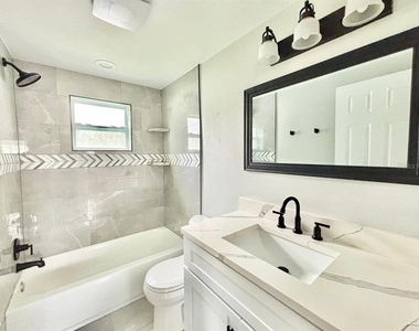 425 Orangewood Drive - Photo Thumbnail 28