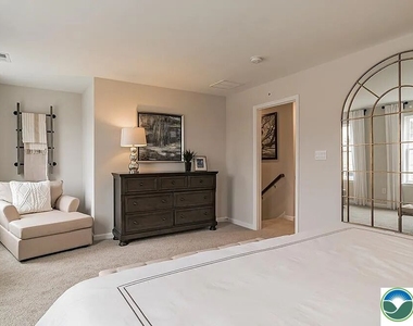 1043 Turnstone Drive - Photo Thumbnail 13