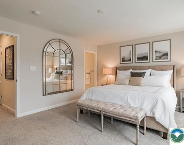 1043 Turnstone Drive - Photo Thumbnail 12