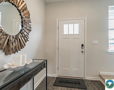 1043 Turnstone Drive - Photo Thumbnail 5