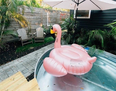 2705 N Oakdale Avenue - Photo Thumbnail 20