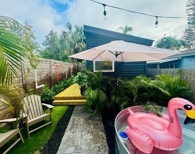 2705 N Oakdale Avenue - Photo Thumbnail 8