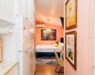 2705 N Oakdale Avenue - Photo Thumbnail 42