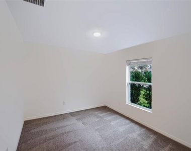 32 Ramrock Lane - Photo Thumbnail 16