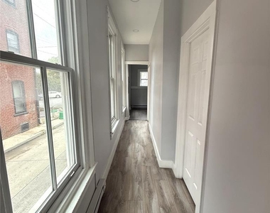 123 N 11th Street - Photo Thumbnail 6