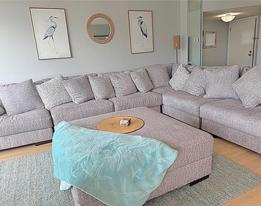 660 Island Way - Photo Thumbnail 22