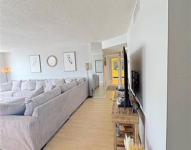 660 Island Way - Photo Thumbnail 24