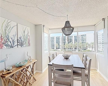 660 Island Way - Photo Thumbnail 7