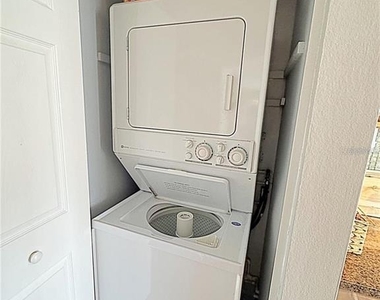 660 Island Way - Photo Thumbnail 21