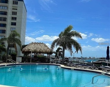 660 Island Way - Photo Thumbnail 54