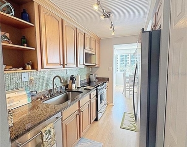 660 Island Way - Photo Thumbnail 16