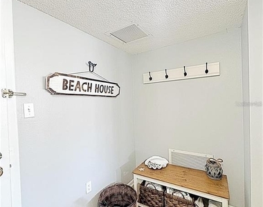 660 Island Way - Photo Thumbnail 3