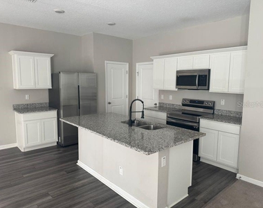 11668 Adam Lee Way - Photo Thumbnail 3