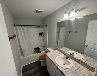 11668 Adam Lee Way - Photo Thumbnail 6