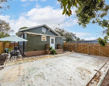 3002 N 16th Street - Photo Thumbnail 11