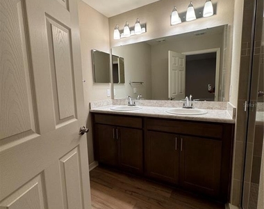 2734 Idyll Lake Circle - Photo Thumbnail 12