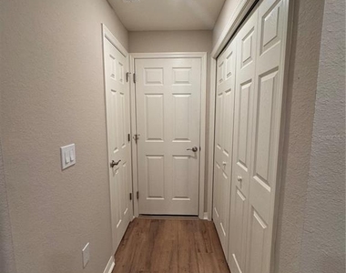 2734 Idyll Lake Circle - Photo Thumbnail 9
