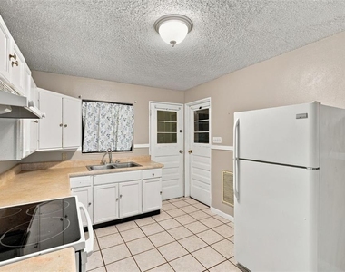 116 W Osborne Avenue - Photo Thumbnail 11