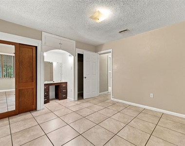 116 W Osborne Avenue - Photo Thumbnail 23