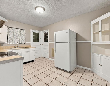 116 W Osborne Avenue - Photo Thumbnail 8