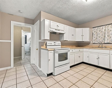 116 W Osborne Avenue - Photo Thumbnail 9