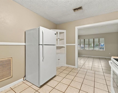 116 W Osborne Avenue - Photo Thumbnail 13
