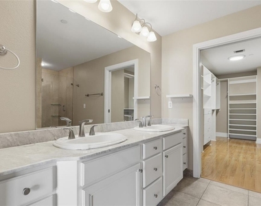 1108 N Franklin Street - Photo Thumbnail 11