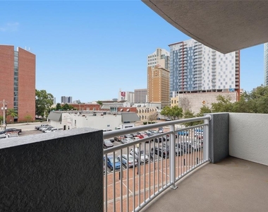 1108 N Franklin Street - Photo Thumbnail 19