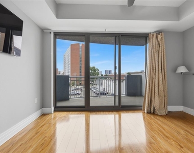 1108 N Franklin Street - Photo Thumbnail 9