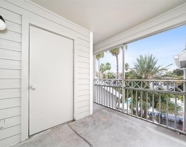 5017 City Street - Photo Thumbnail 5
