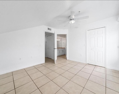 5017 City Street - Photo Thumbnail 10