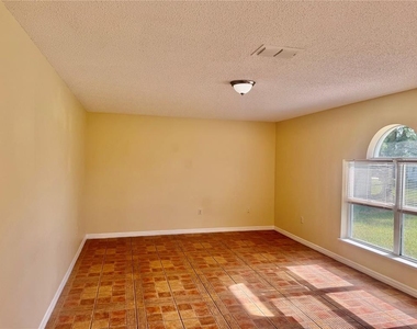 1131 Chichester Court - Photo Thumbnail 19