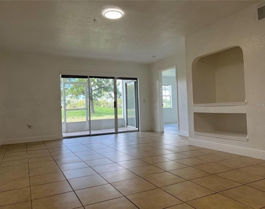 13905 Fairway Island Drive - Photo Thumbnail 2