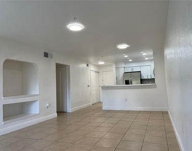 13905 Fairway Island Drive - Photo Thumbnail 3
