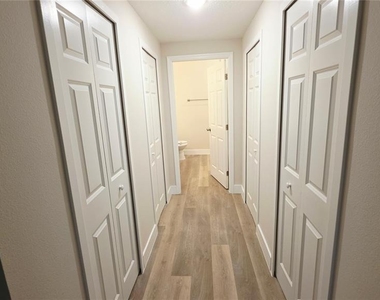 4424 S Texas Avenue - Photo Thumbnail 6
