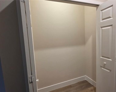 4424 S Texas Avenue - Photo Thumbnail 14