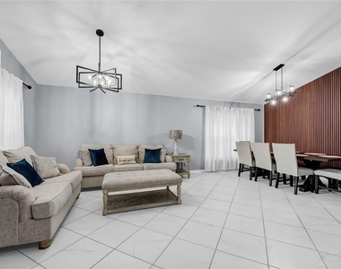 119 Hypolita Avenue - Photo Thumbnail 2