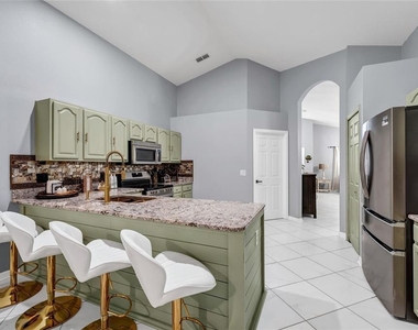 119 Hypolita Avenue - Photo Thumbnail 7