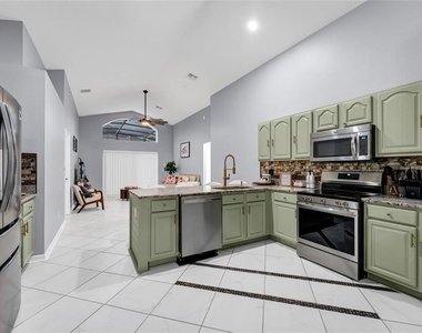 119 Hypolita Avenue - Photo Thumbnail 4