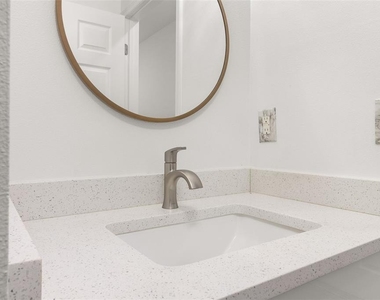 9772 Tivoli Villa Drive - Photo Thumbnail 4