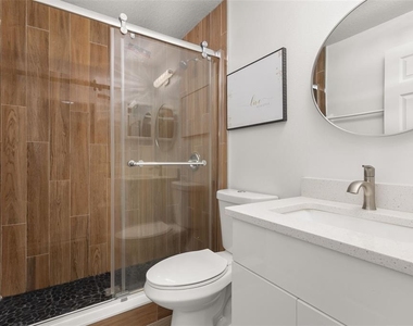 9772 Tivoli Villa Drive - Photo Thumbnail 16